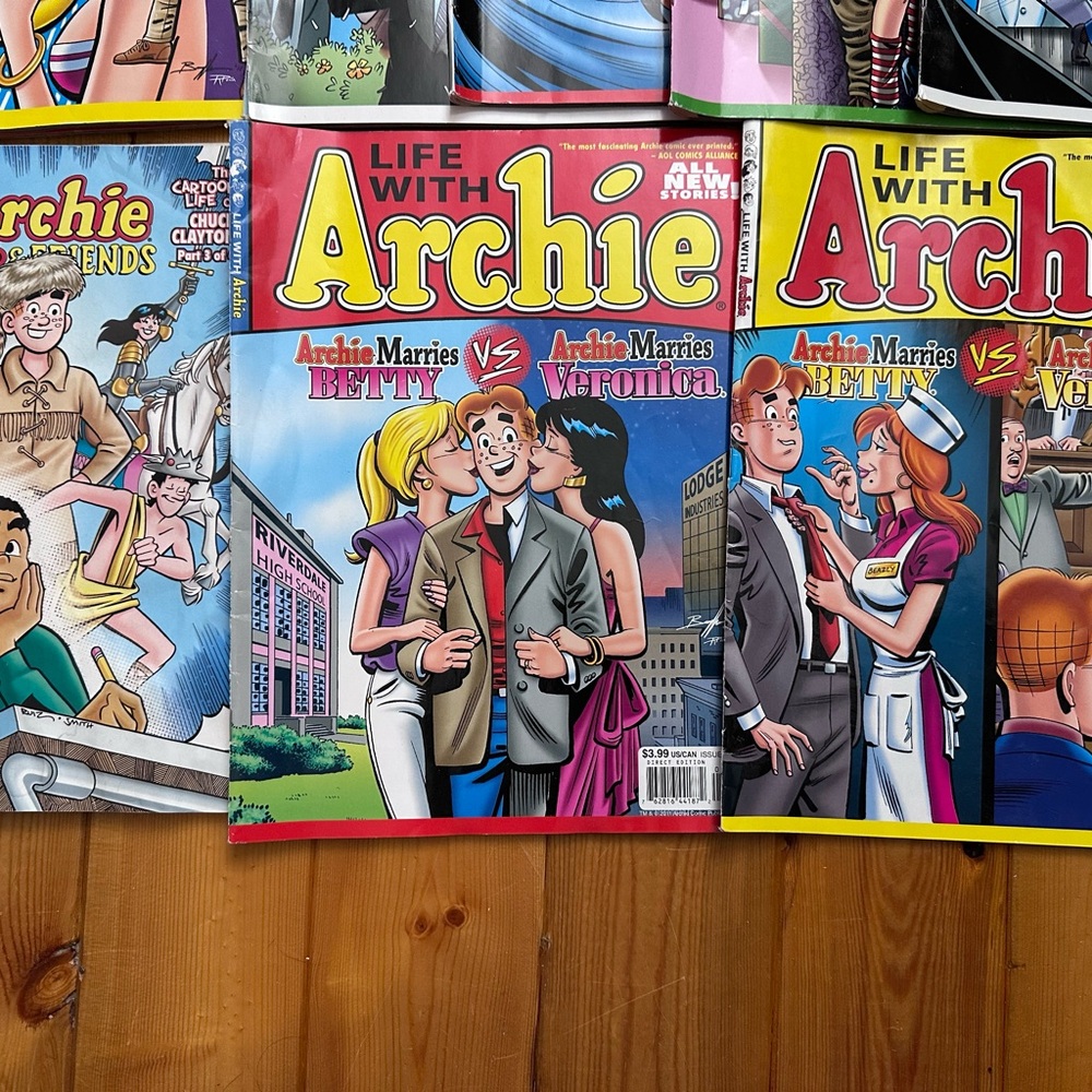 Life with Archie Comic Magazine - Picture 2 of 4